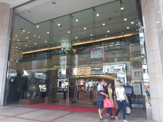 新光三越台北南西店1号館の出入口